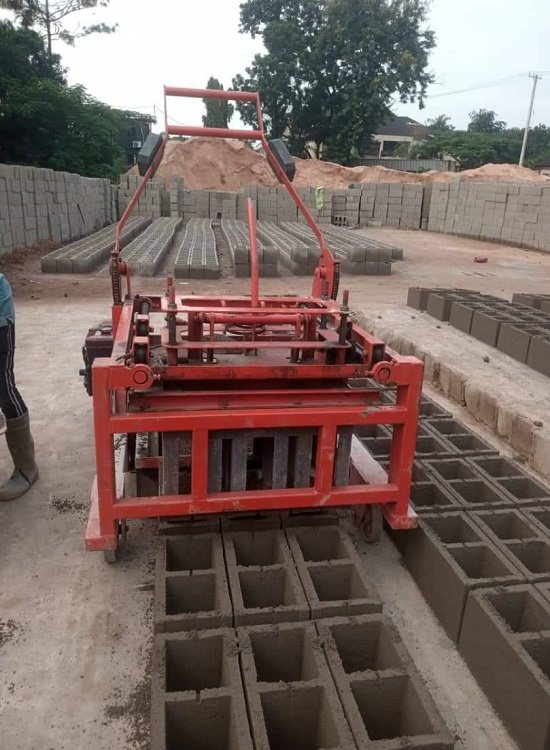 Egg layer block making machine